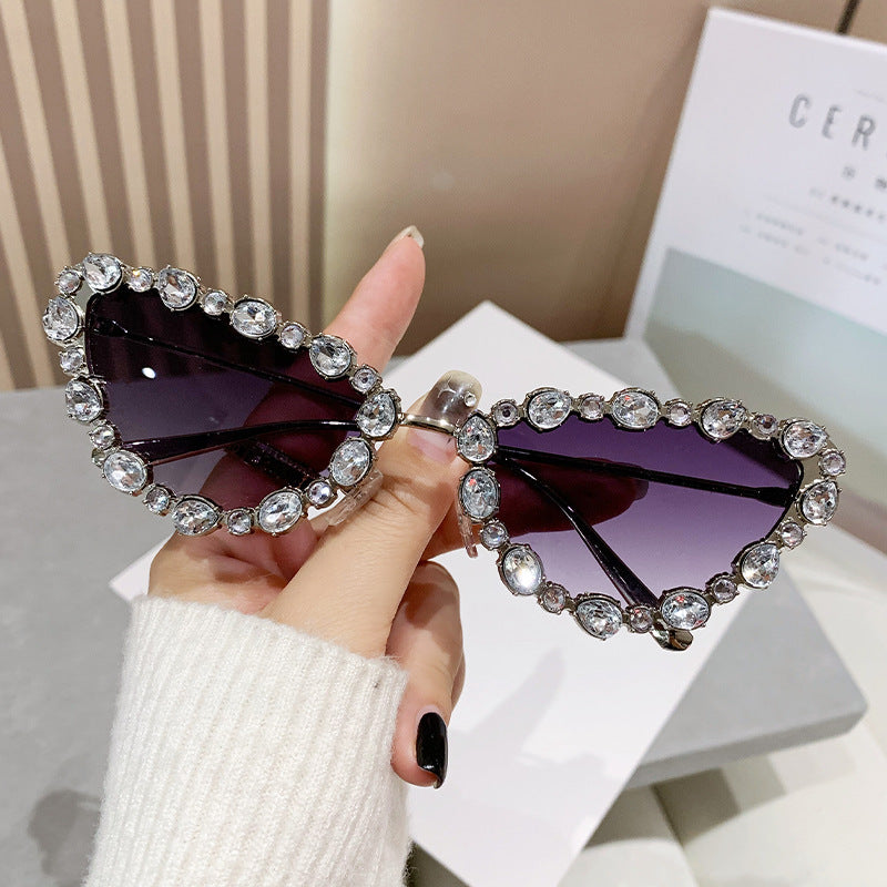 Wholesale Dark retro diamond metal exaggerated sunglasses